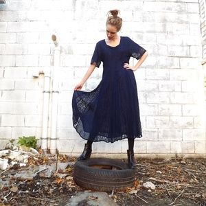 Flowey Lace Dress in Women